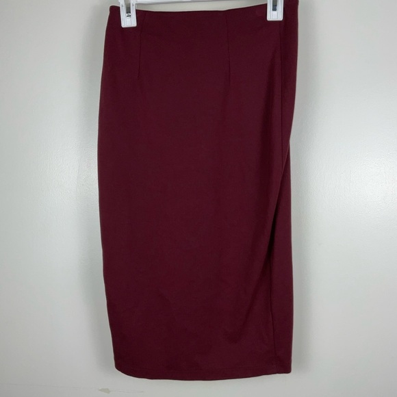 Guess High Waisted Burgundy Candra Faux Alligator Print Midi Skirt | Size S - Picture 3 of 7